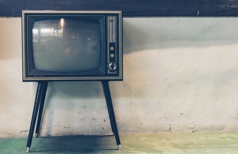 ЭЛТ или кинескопный телевизор - бюджетный и рабочий вариант (не всегда)